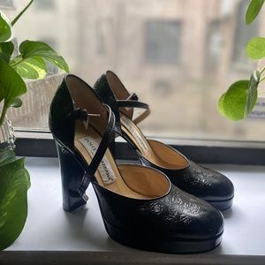 Dolce & Gabbana 37 Vintage 90's Platform Pumps